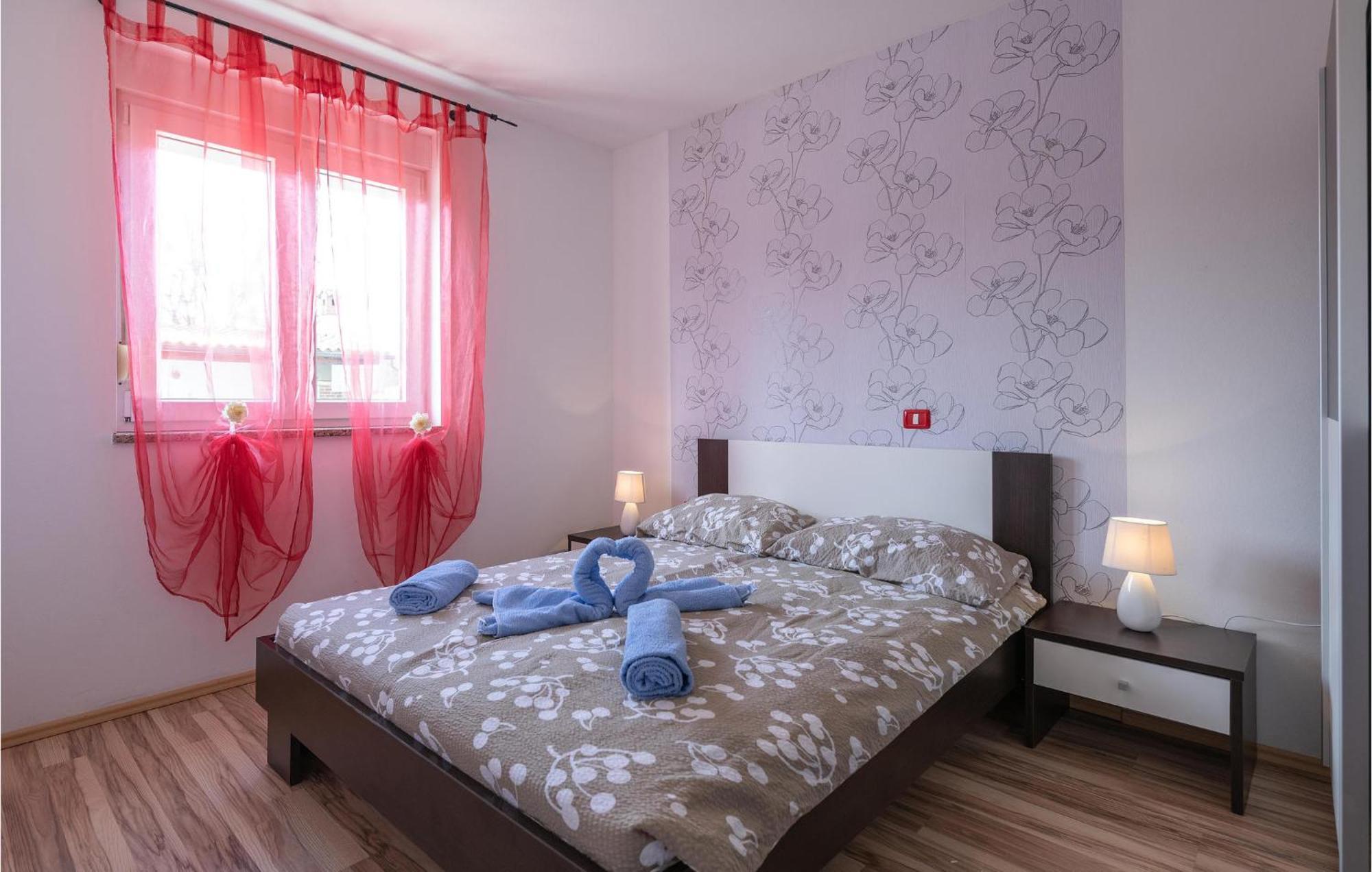 4 Bedroom Beautiful In *
