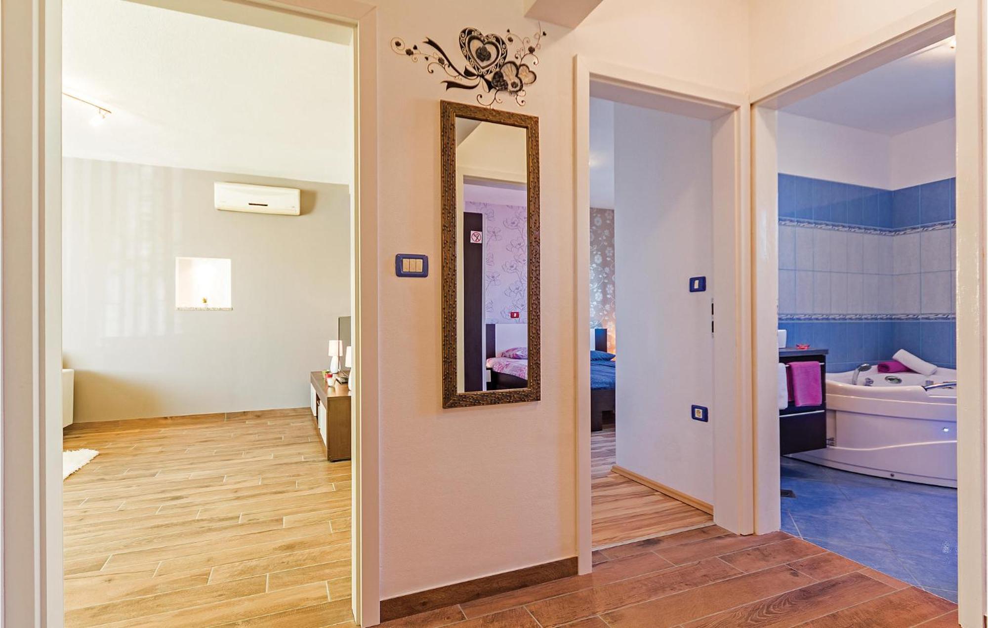 4 Bedroom Beautiful In Holiday home