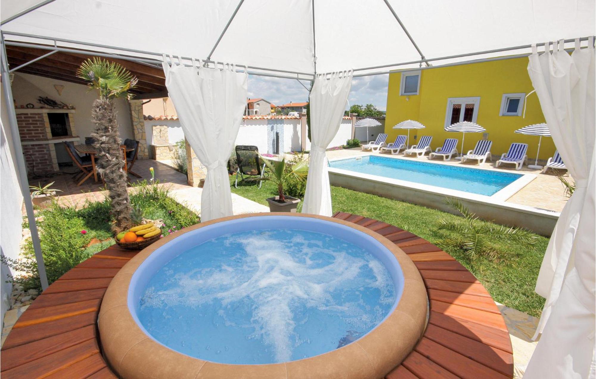 4 Bedroom Beautiful In * Pula